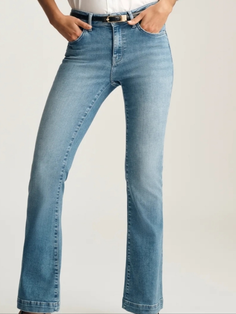 Mavi Light Blue Flare Jeans — Mid-Rise Wide Leg 32 x 32